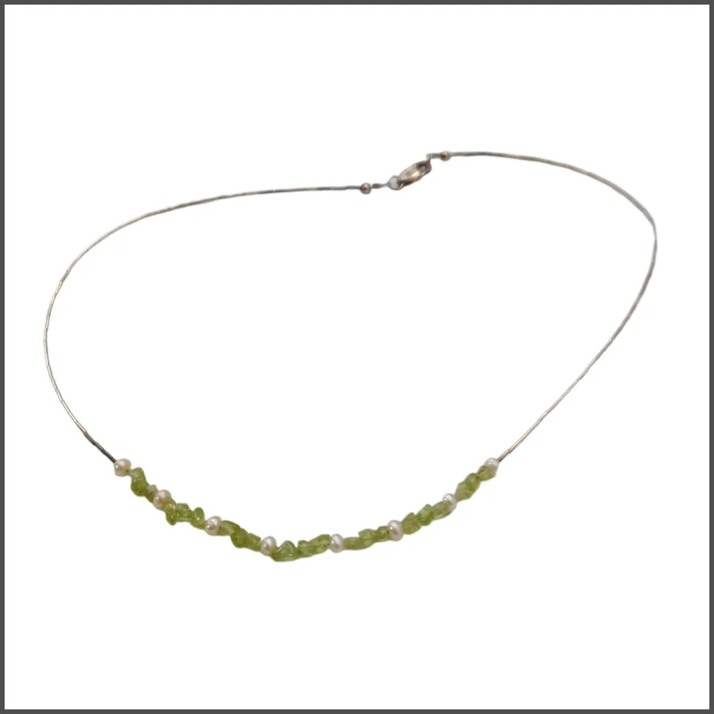Green Beaded Necklace on Fine Wire w/ Lobster Clasp